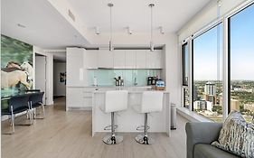 Ultimate Downtown Retreat- 35Th Fl W Stunning Rocky Mountain & Dt Skyline Views! Near Stampede, Saddledome, Bmo Centre! Free Banff Pass, Wine, & Parking!